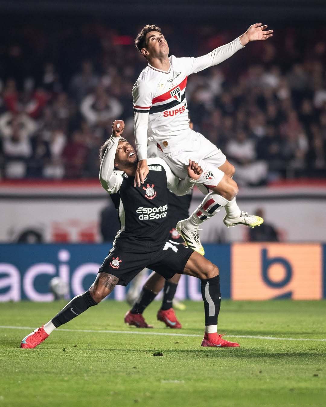 黑白体育-关于西亚卡姆新星出色防守表现惊艳,德国队未来可期!的信息